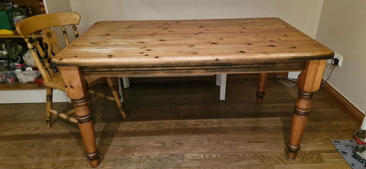 Dining table and four chairs - Image 1