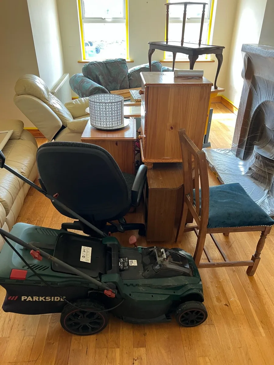 Contents of house - Image 1