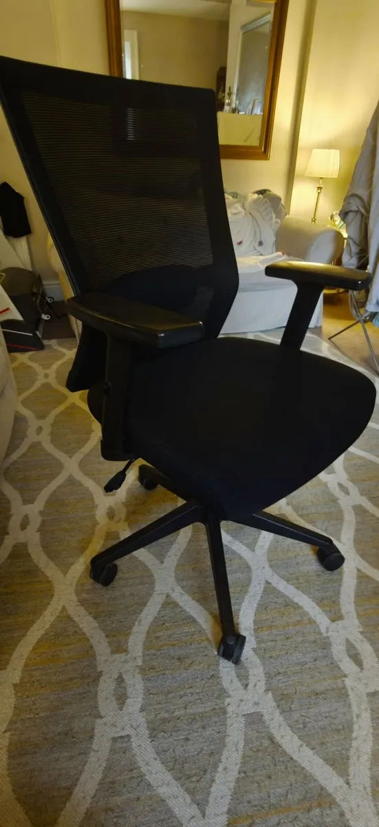 Office Chair - Image 3