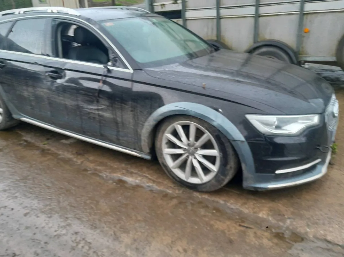 Damaged audi a6 - Image 2