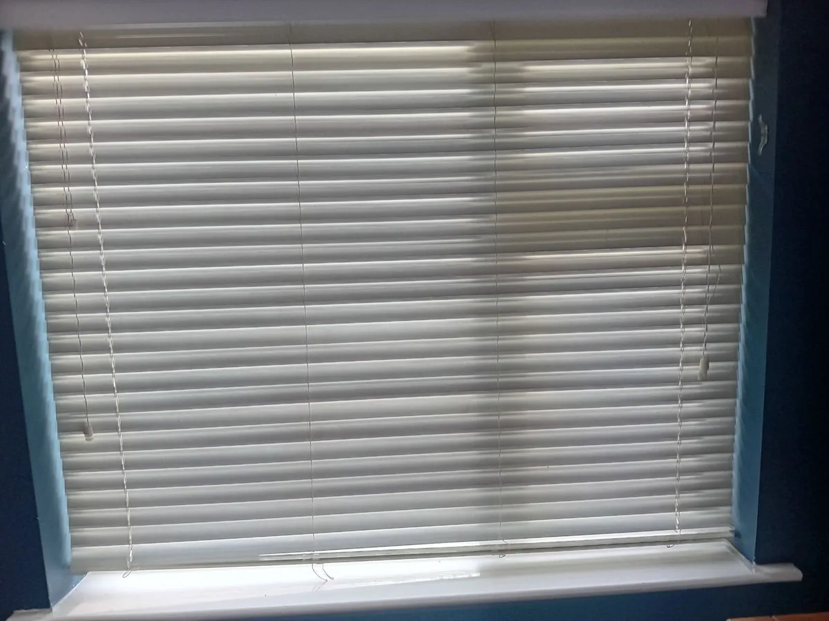 Blinds - Image 1