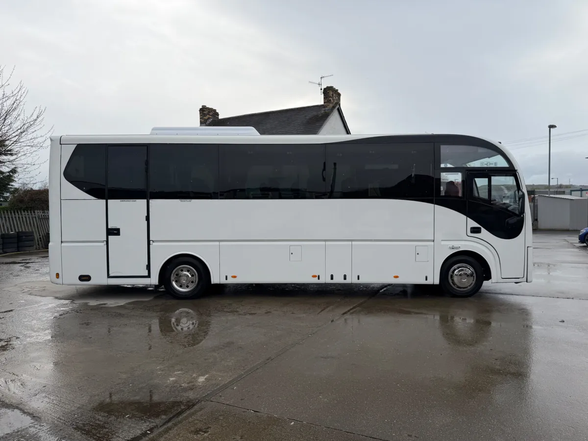 2019 MERCEDES PLAXTON CHEETAH 34 SEATER - Image 4
