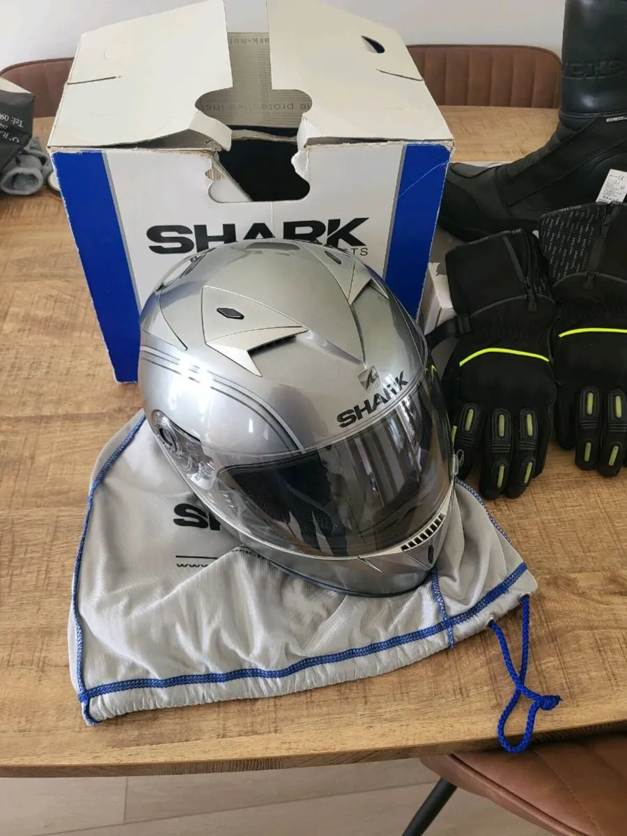Motorbike gear - Image 1