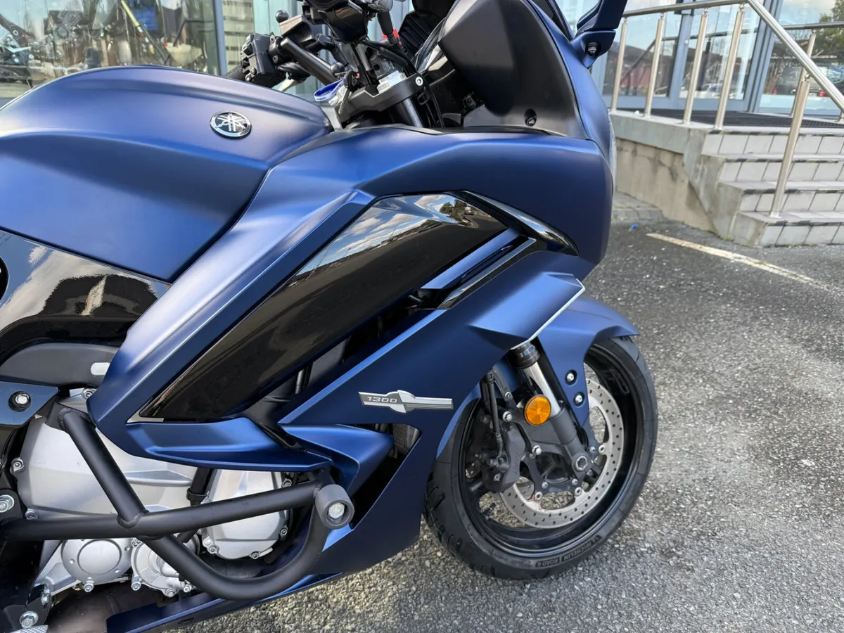 2019 Yamaha FJR 1300 - Image 2