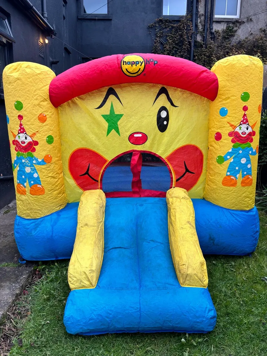 Happy hop bouncy castle - Image 3