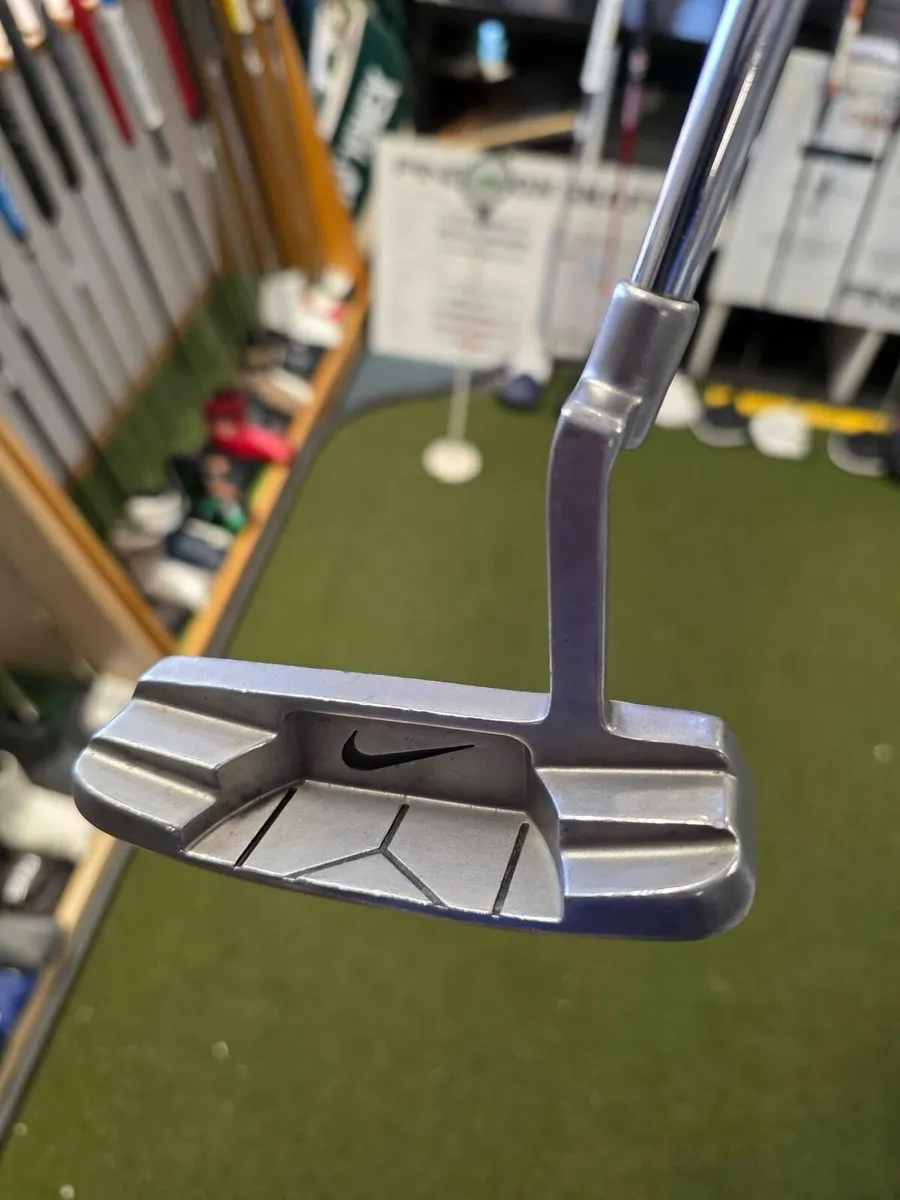 Left Hand Nike Putter - Image 1