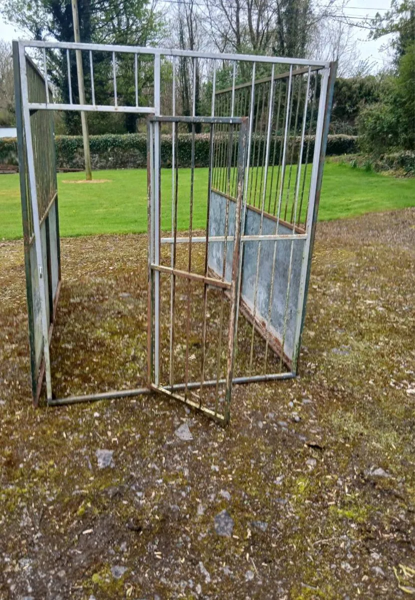 Steel Dog Pen for Sale - Image 3