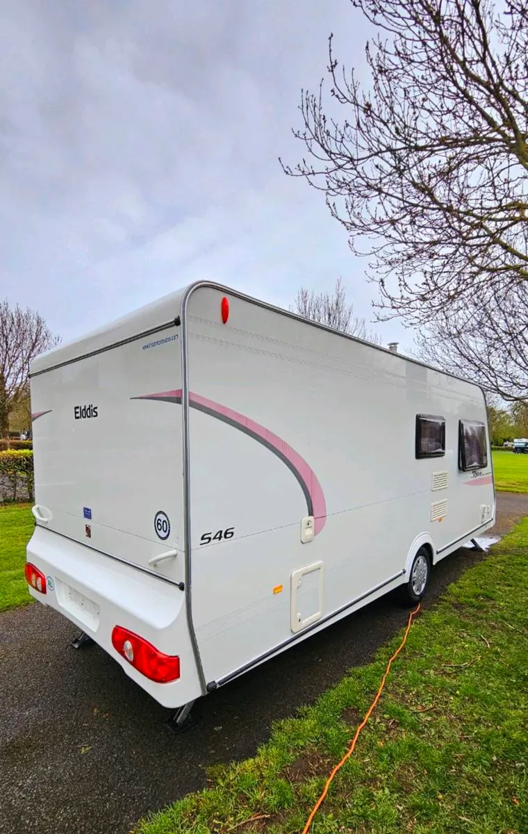 6/7 berth Caravan for sale fixed bunkbeds - Image 2