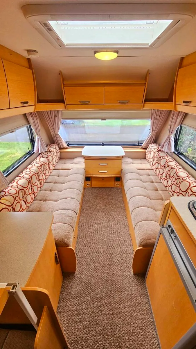 6/7 berth Caravan for sale fixed bunkbeds - Image 3