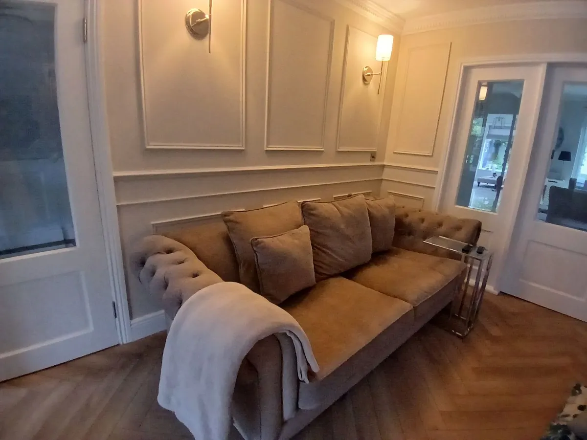 Grey button arm 4 seater sofa - Image 1