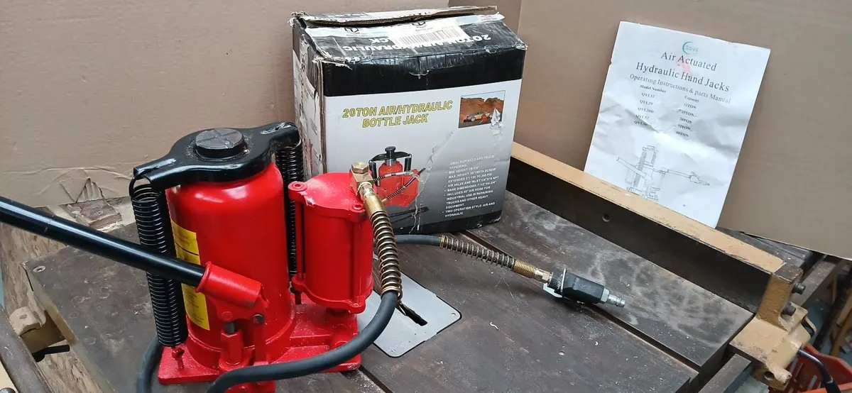 20 Ton Bottle Jack both Hydraulic and Air Operated