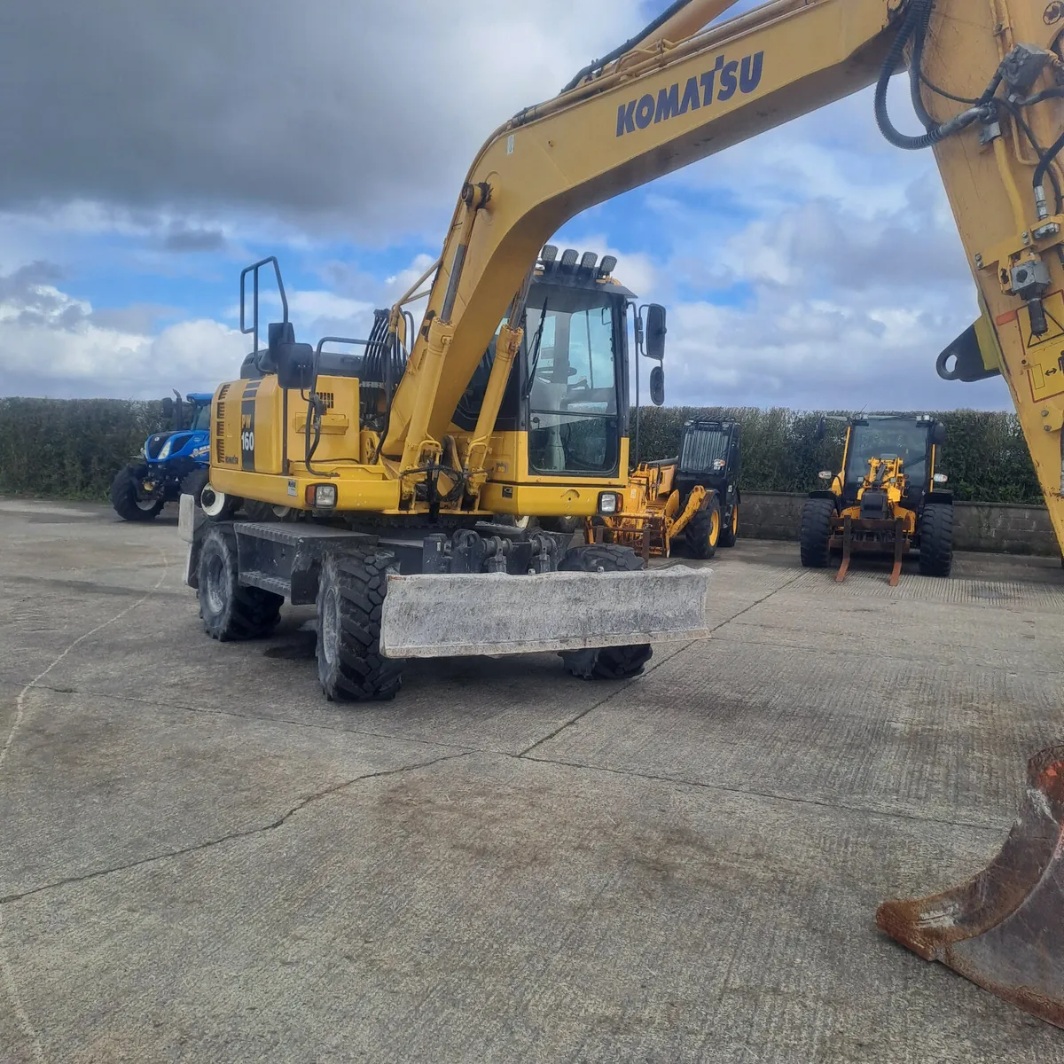 Komatsu  PW 160 rubber duck - Image 3