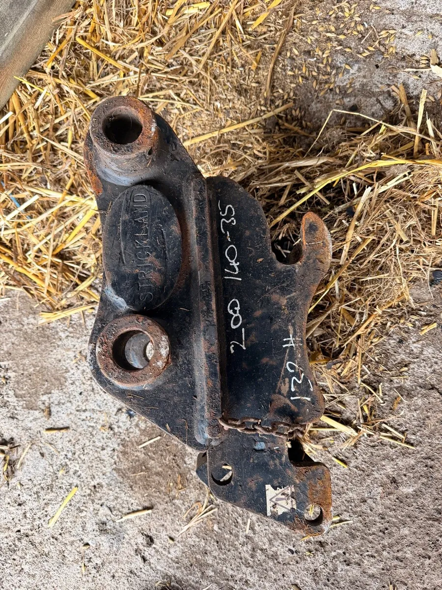 Strickland semi quick hitch - Image 1