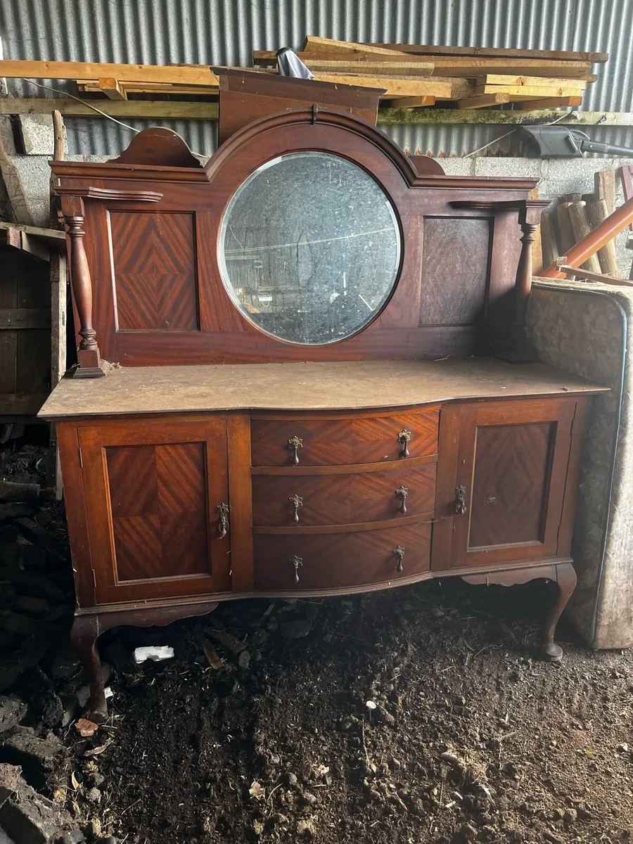 Side cabinets / vanity units - Image 1