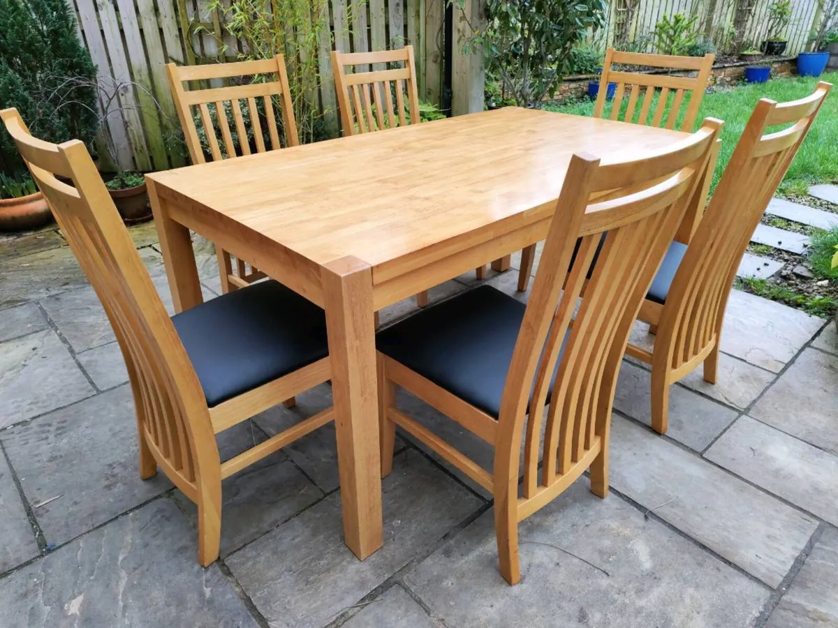 Kitchen dining table - Image 1