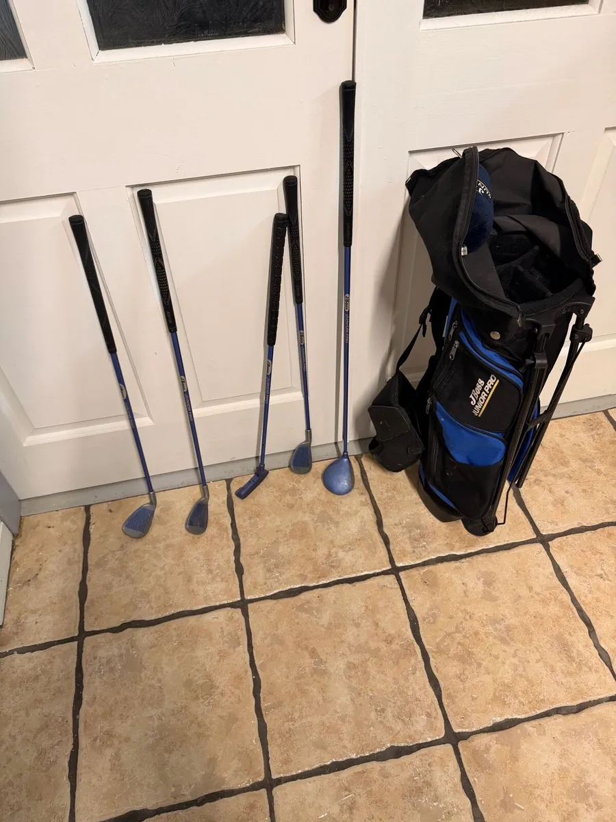 Kids Golf Set  - Aged 5-7 - Image 2