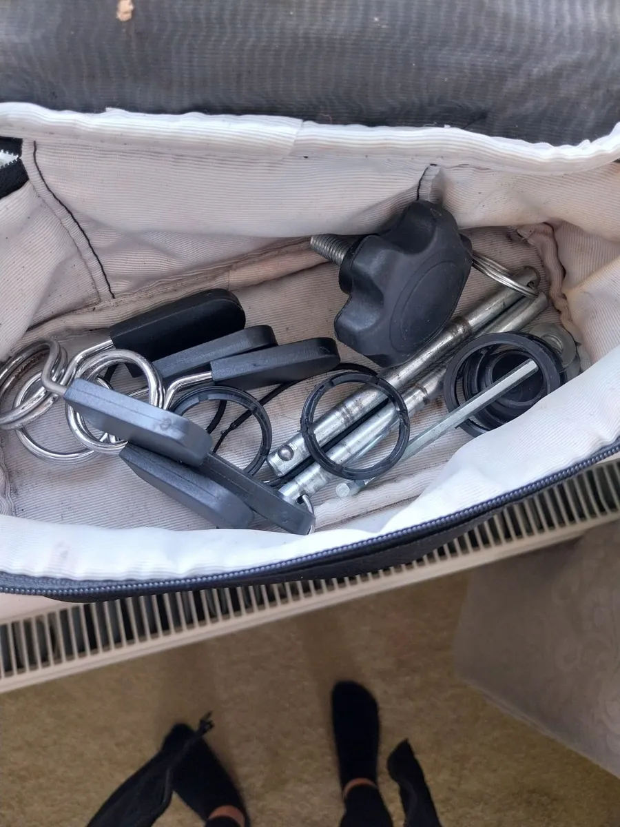 Bench Press - Image 1