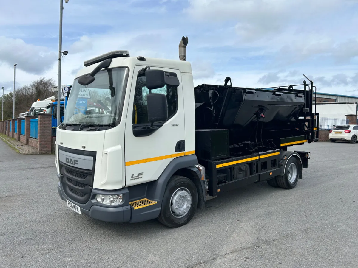 2016 Daf lf 180 12 ton hot box - Image 1