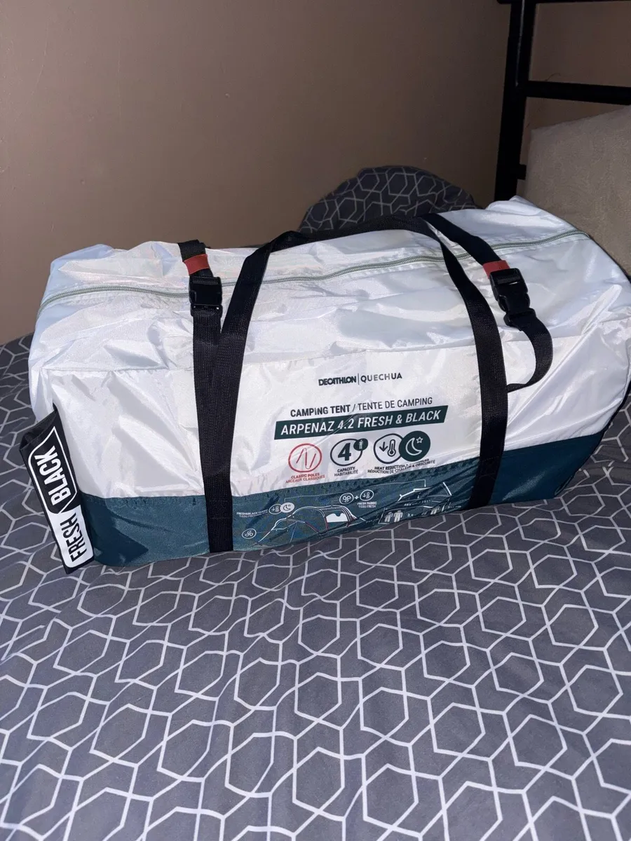 Quechua 4 man 2 bedroom tent - Image 1