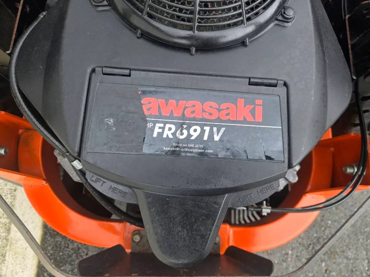 Husquvana lawnmower for sale - Image 3