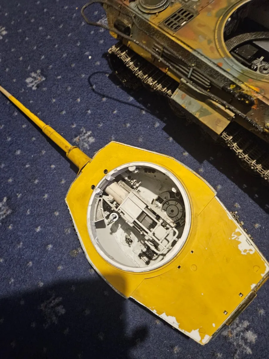 Corgi Forces of Valor German WW2 King Tiger 1.16 - Image 2