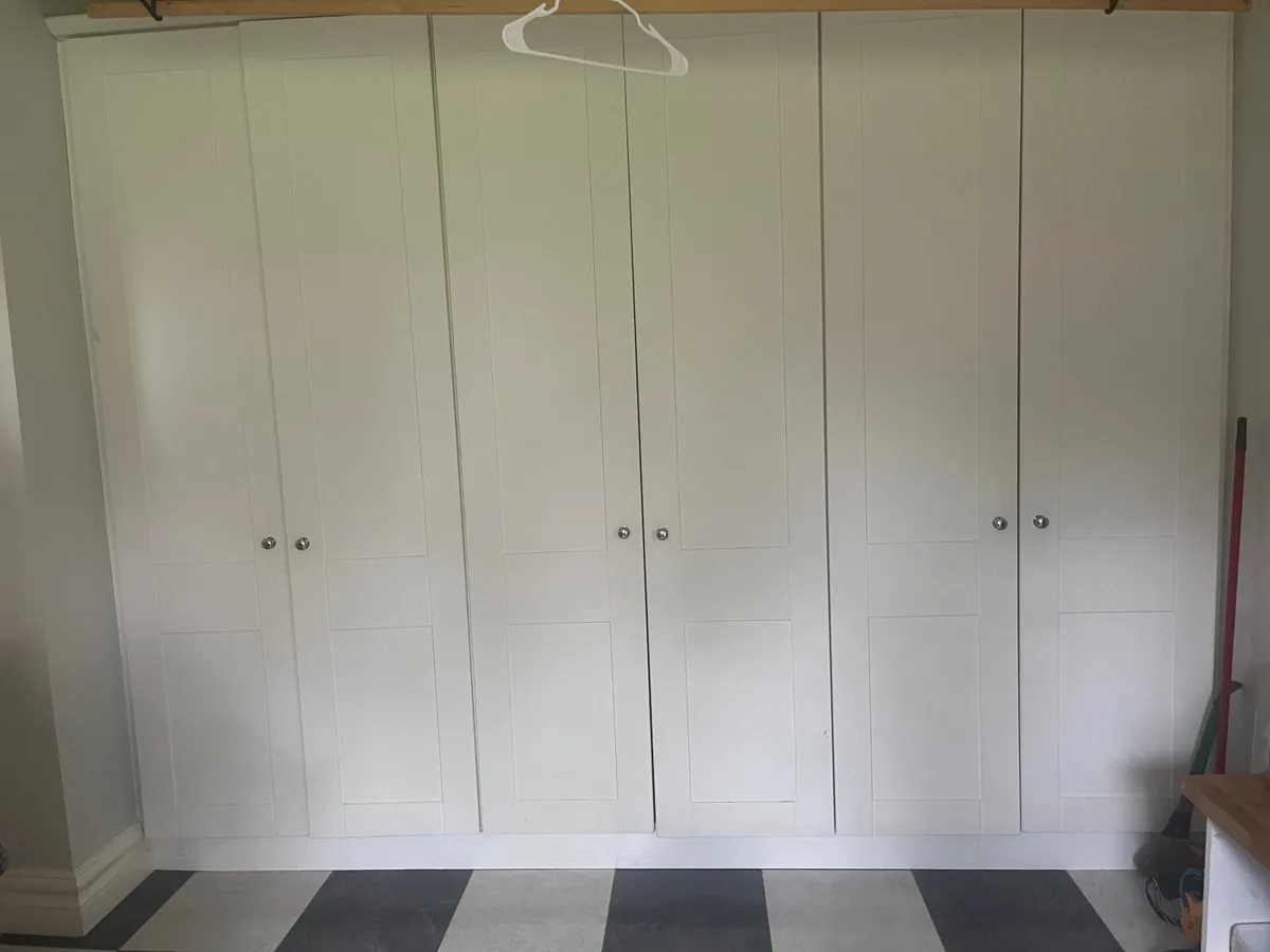 Kitchen cabinets & countertop - Image 3