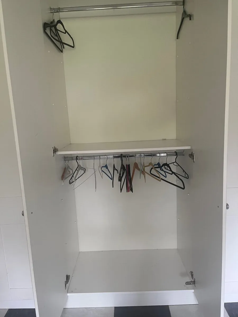 Kitchen cabinets & countertop - Image 4