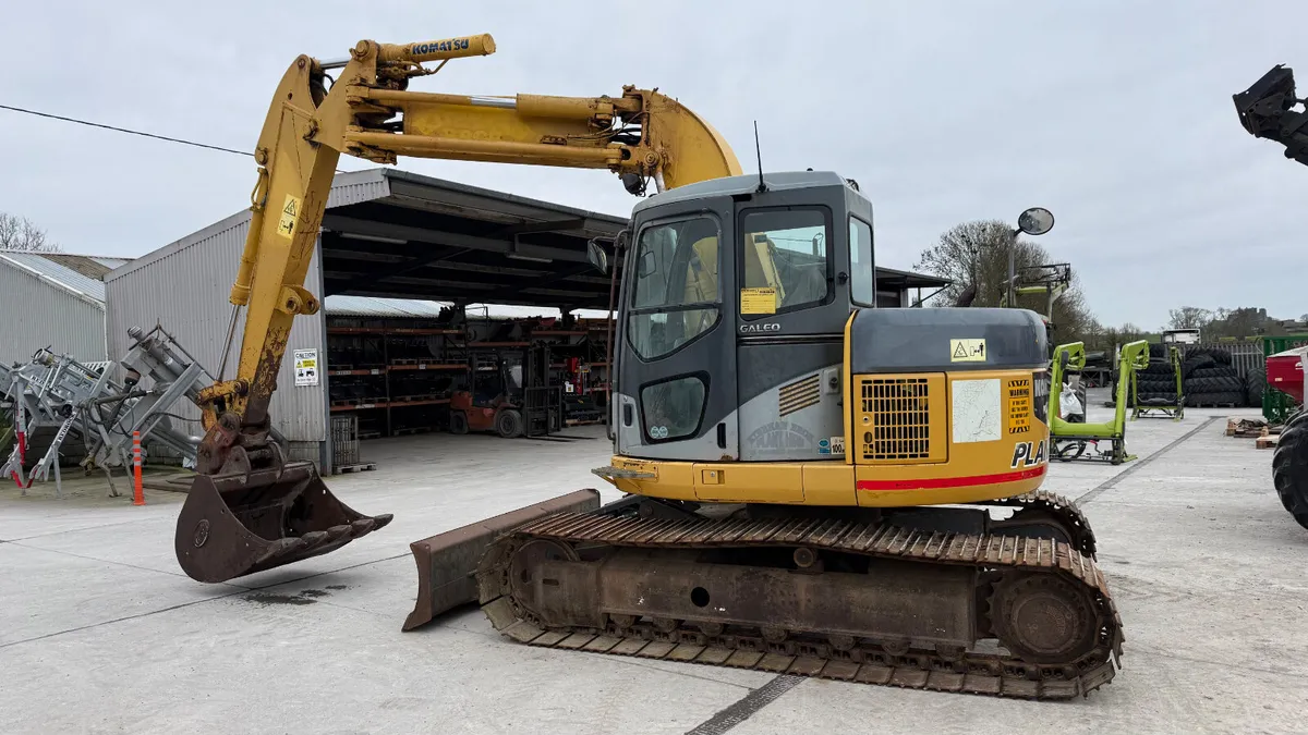 Komatsu Excavator - Image 2