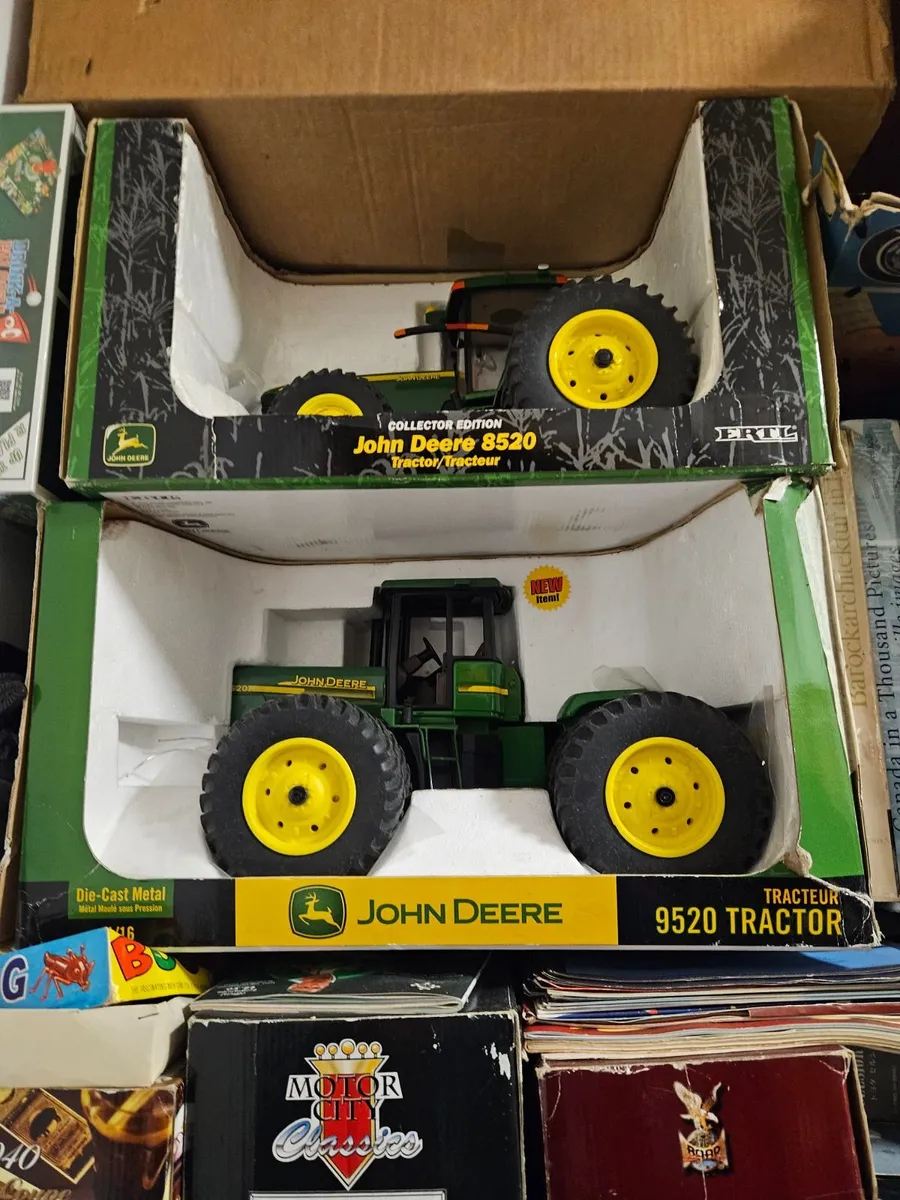 Britain's ERTL John Deere 9520 Tractor 1.16 - Image 1