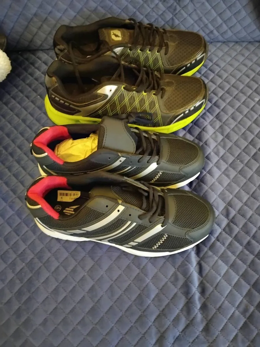 2 pairs of new Men's trainers size 9 E10 - Image 2