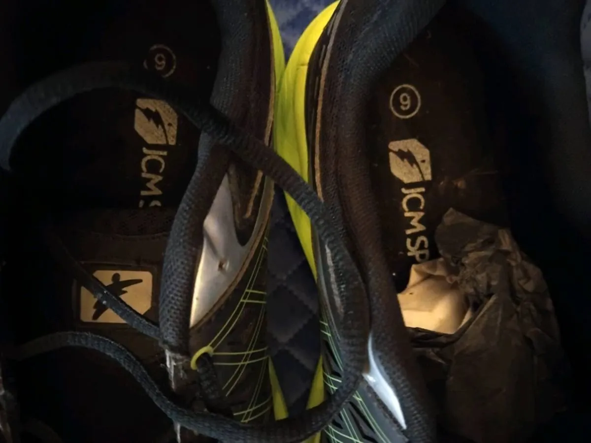 2 pairs of new Men's trainers size 9 E10 - Image 3