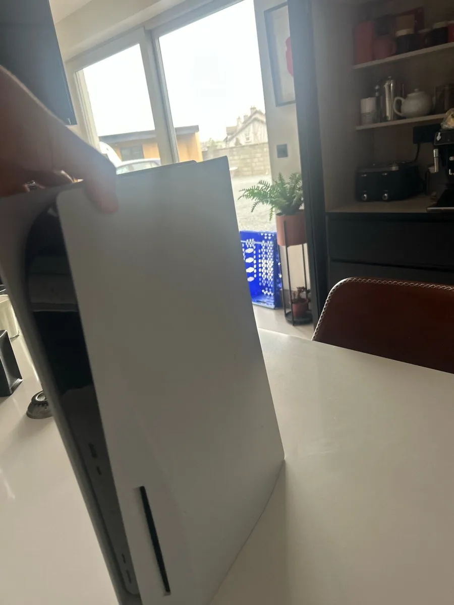 Playstation 5 - Image 3