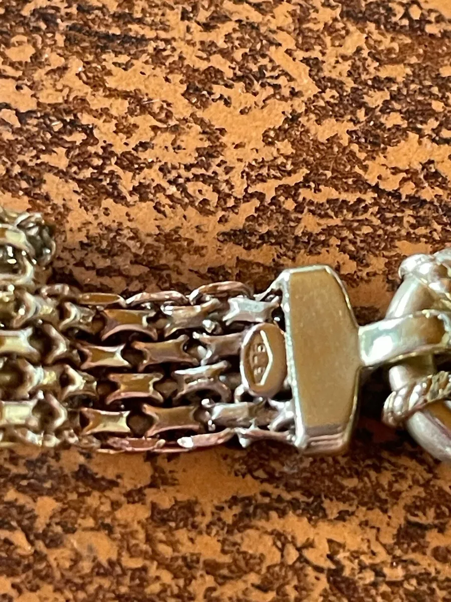 9ct gold Bismarck thick bracelet - Image 1