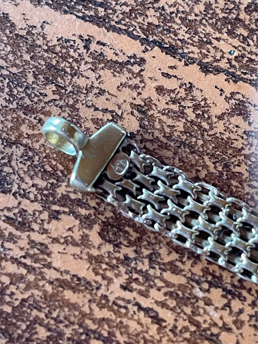 9ct gold Bismarck thick bracelet - Image 2