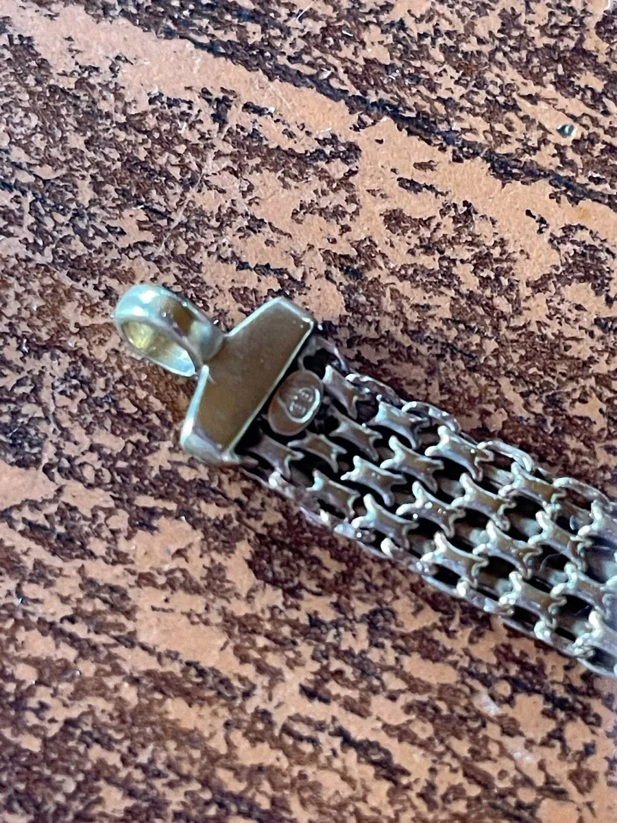 9ct gold Bismarck thick bracelet - Image 3