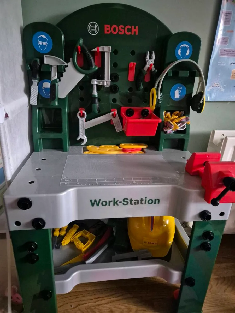 Bosch kids work bench - Image 1