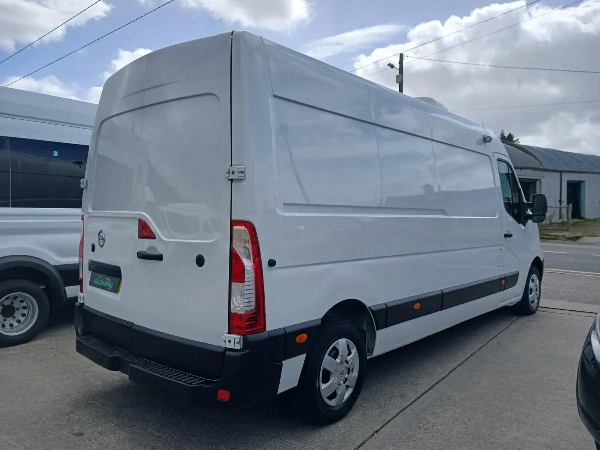 NISSAN INTERSTAR FRIDGE VAN - Image 2