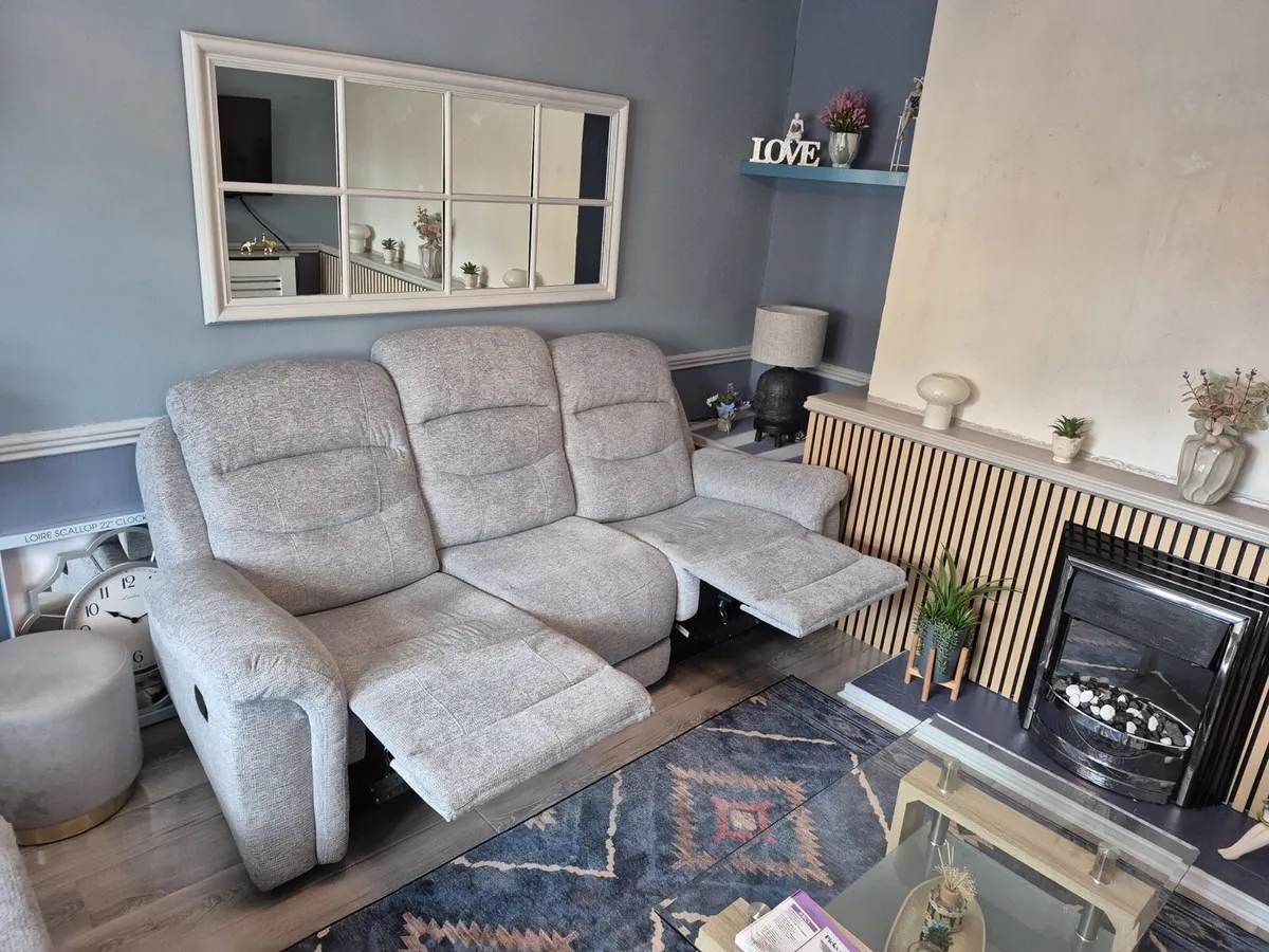 3 seater & 2 seater - Image 1