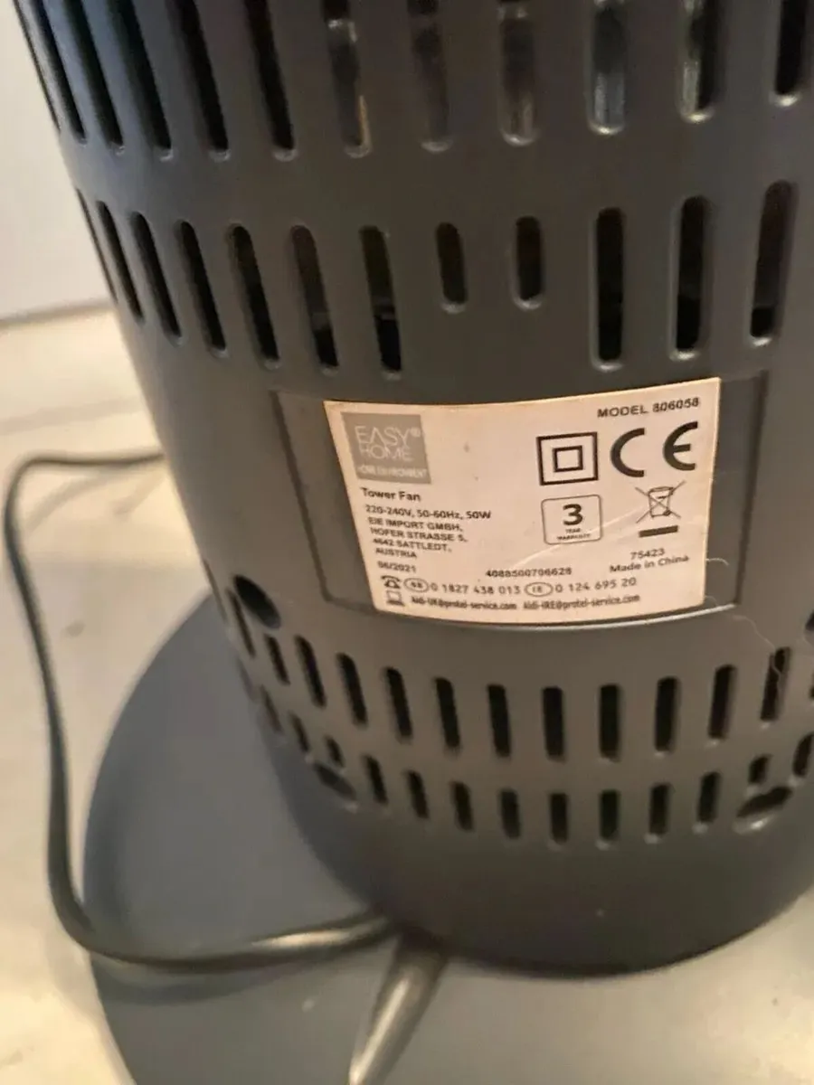 Oscillating Tower Fan with 3 settings and timer - Image 4