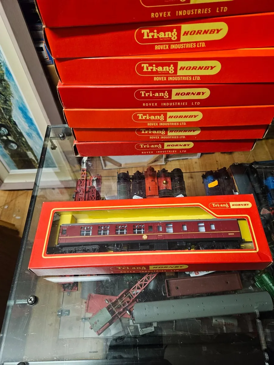 Hornby OO Gauge Carraige