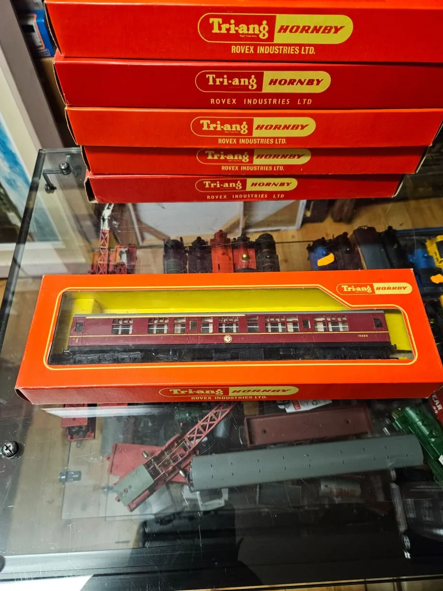 Hornby OO Gauge Carraige