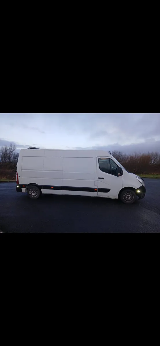 Renault master mobile fitter van - Image 4