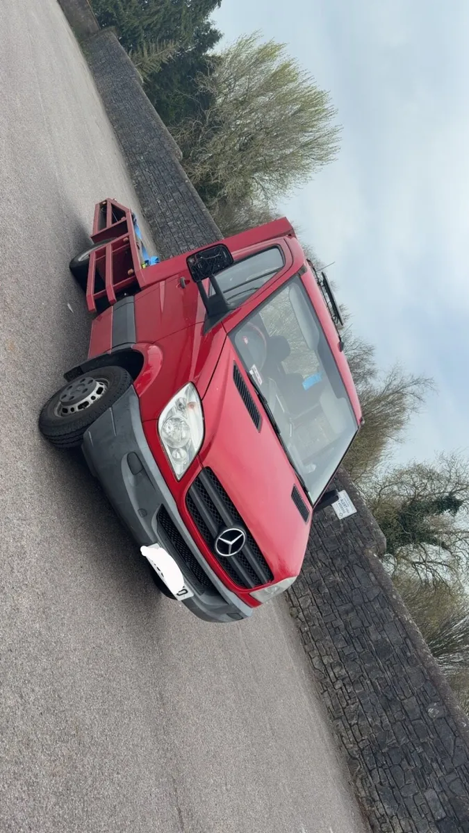 2009 Mercedes sprinter Recovery truck - Image 1