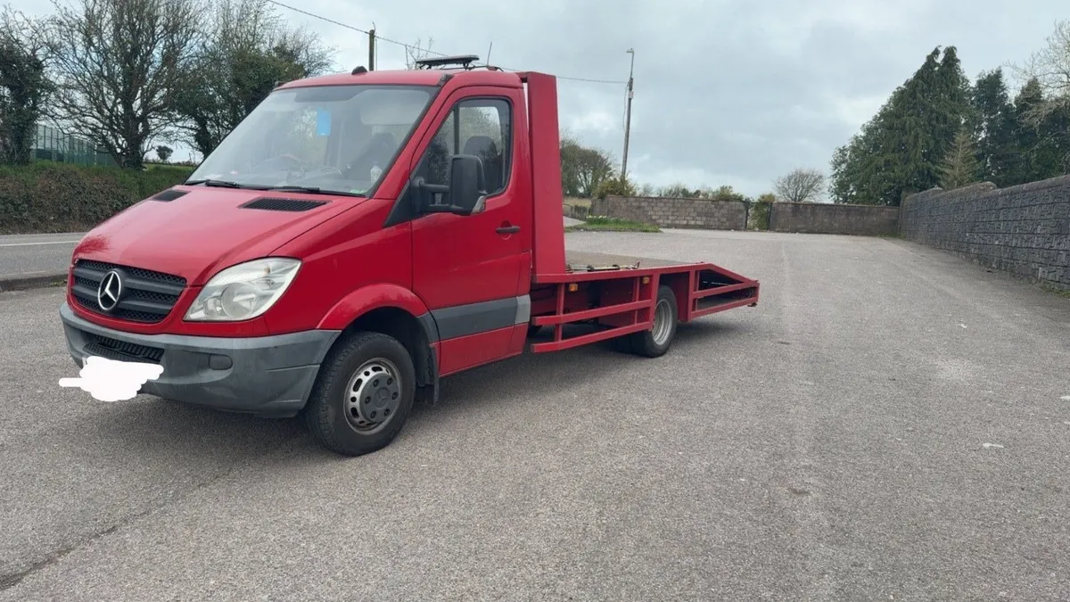 2009 Mercedes sprinter Recovery truck - Image 2