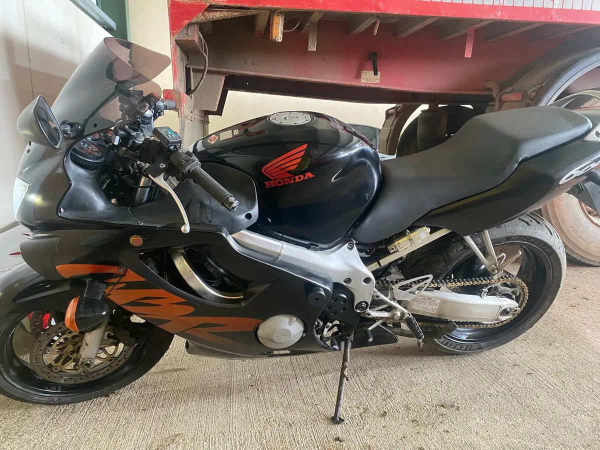 Honda CBR 600F4 - Image 4