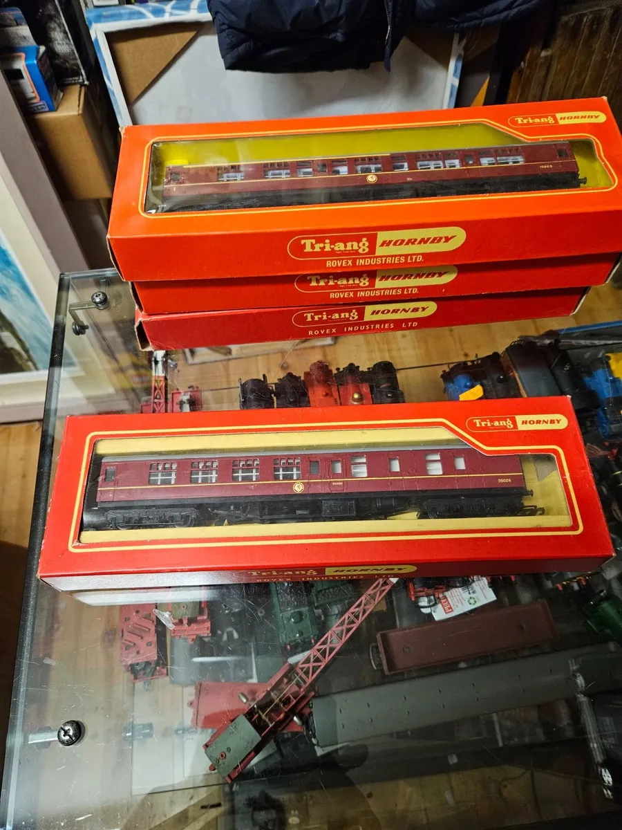 Hornby OO Gauge Carraige