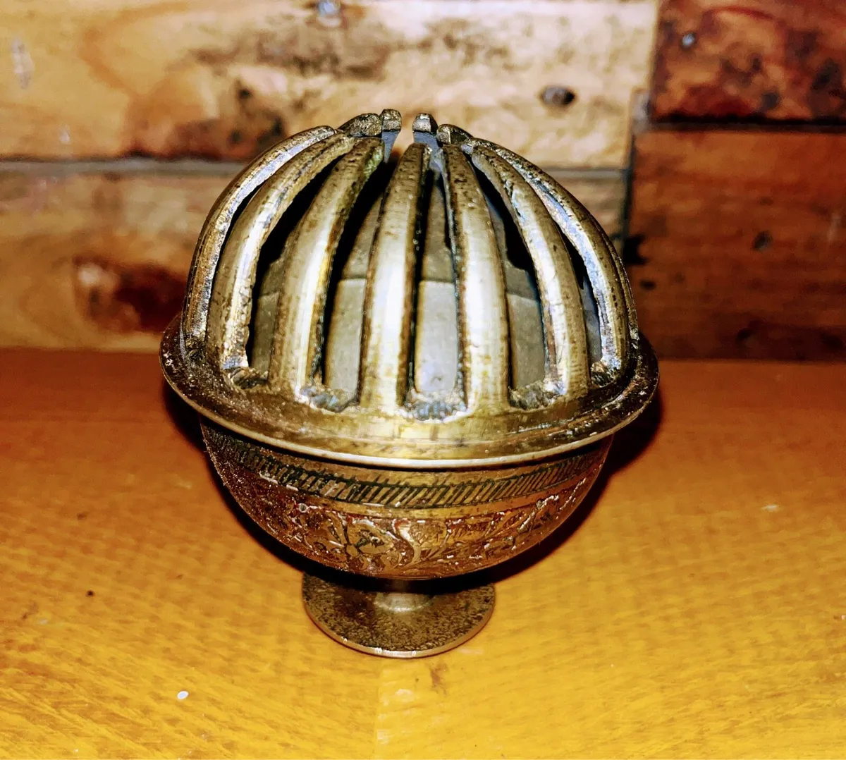 Vintage Claw Bell - Image 3