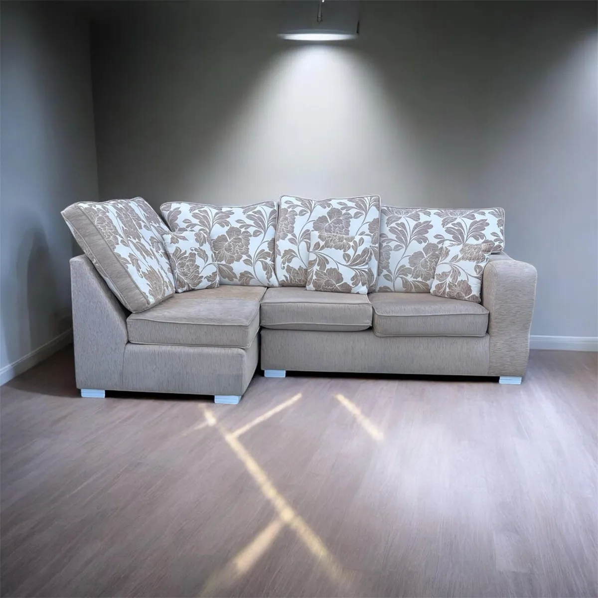 Nice Corner sofa - Image 1
