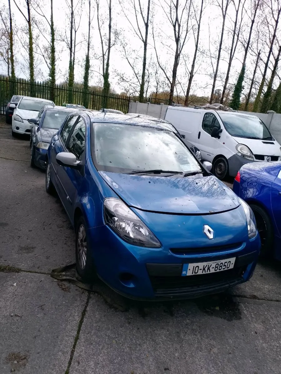 Renault Clio 2010 read add - Image 1