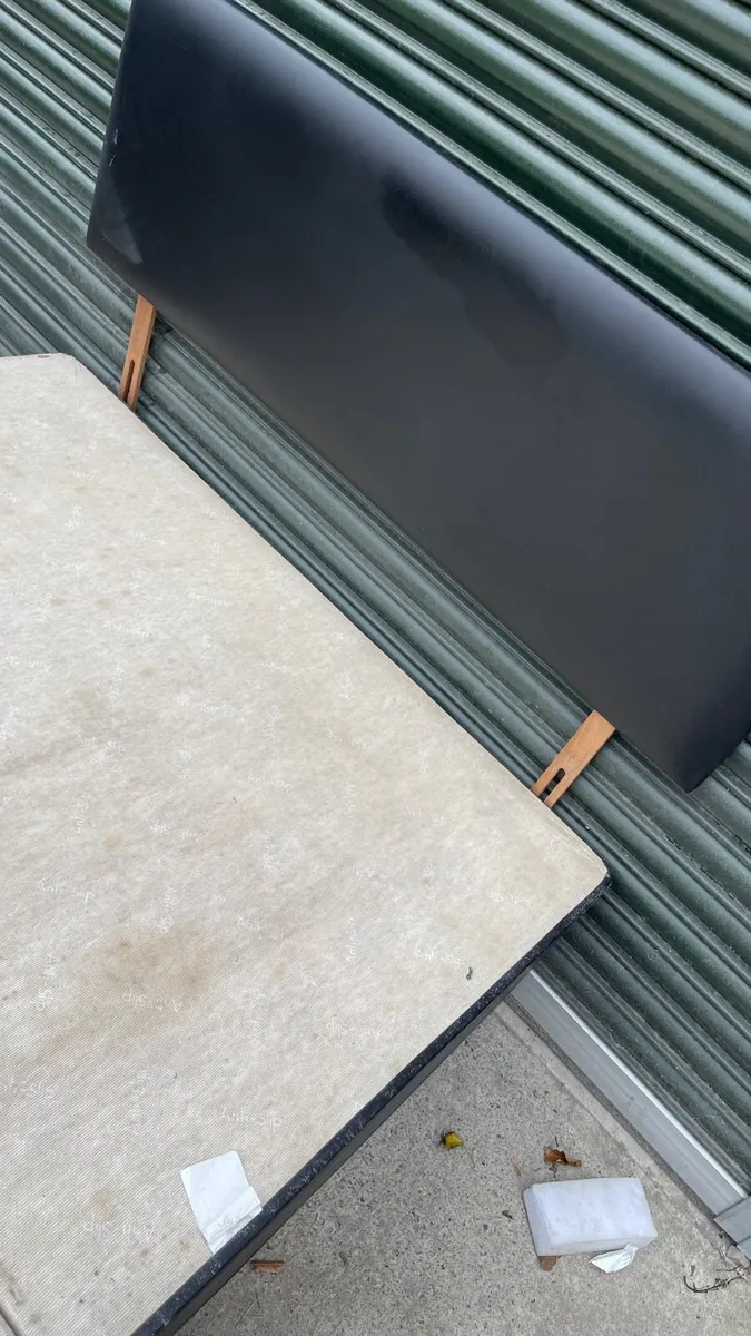 Double bed - Image 2